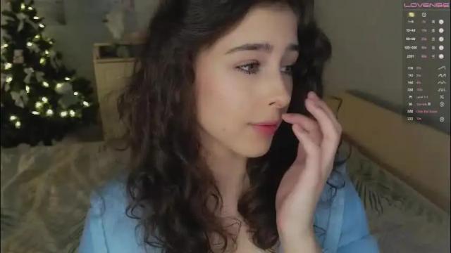 Image 7 of cosmos_baby Stream on Chaturbate on 1 month ago