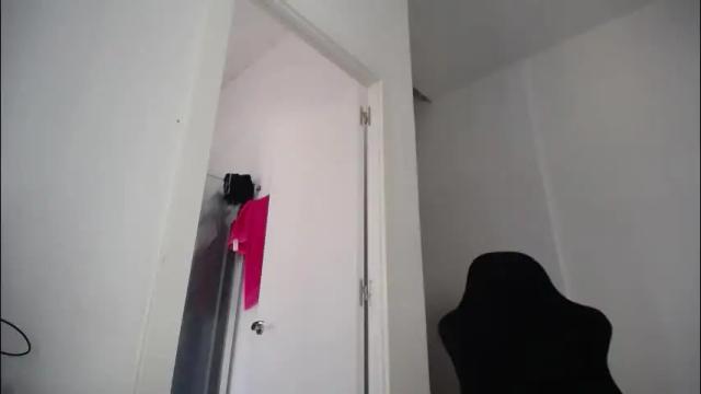 Image 4 of costantine_helena24 Stream on Chaturbate on 2 months ago
