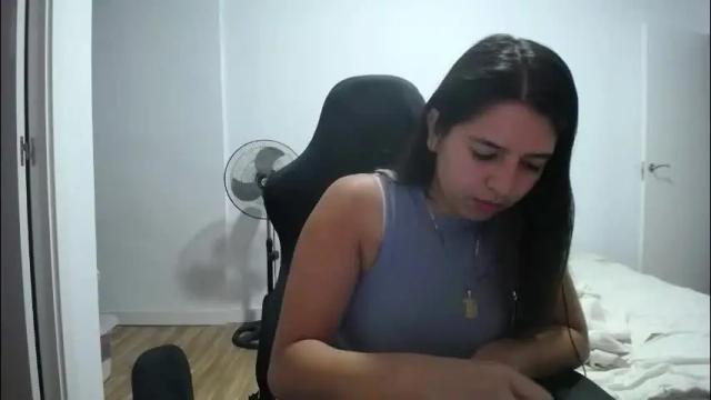 Image 2 of costantine_helena24 Stream on Chaturbate on 26 days ago