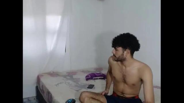 Image 4 of couple_curly Stream on Chaturbate on 16 months ago