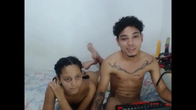 Image 3 of couple_curly Stream on Chaturbate on 14 months ago