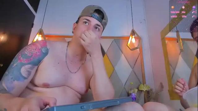 Image 12 of coupleehorny Stream on Chaturbate on 1 month ago