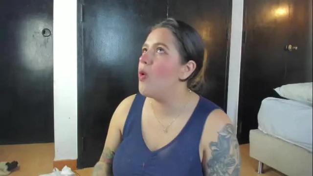Image 6 of coupleehorny Stream on Chaturbate on 14 days ago