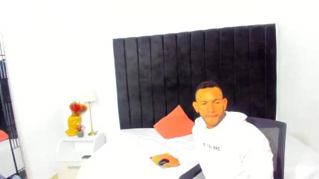 Thumbnail 1, couplelatin_hot1's Stream at Chaturbate, 20 months ago