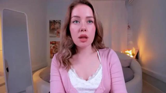 Image 10 of courtney_moore Stream on Chaturbate on 14 months ago