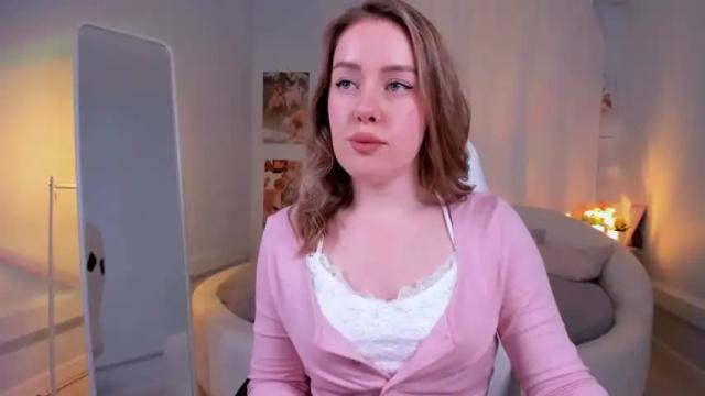 Image 2 of courtney_moore Stream on Chaturbate on 14 months ago