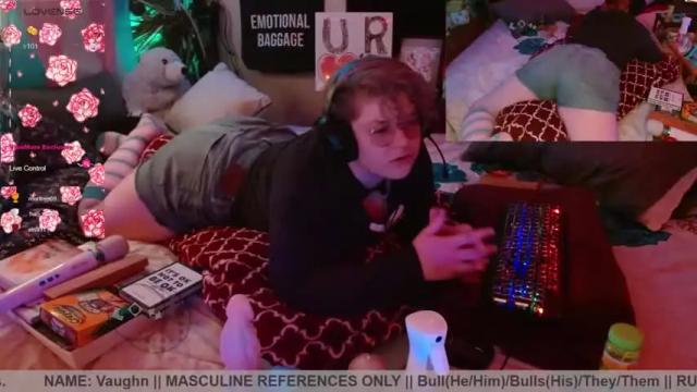 Image 3 of courtofharlots Stream on Chaturbate on 16 months ago