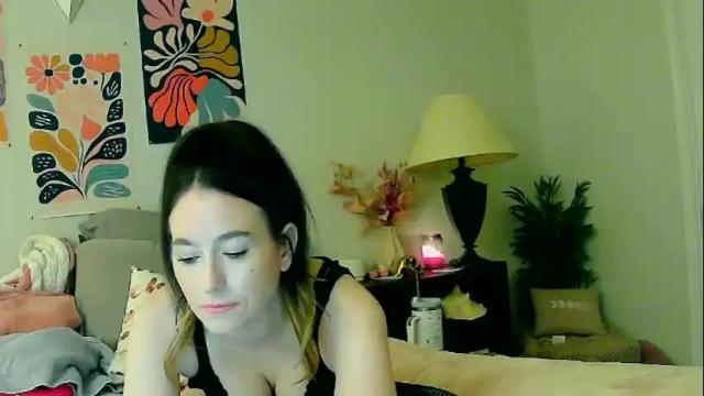 Image 3 of courtscutekitty Stream on Chaturbate on 5 months ago