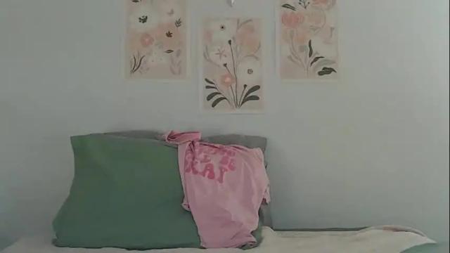 Image 12 of courtscutekitty Stream on Chaturbate on 4 months ago