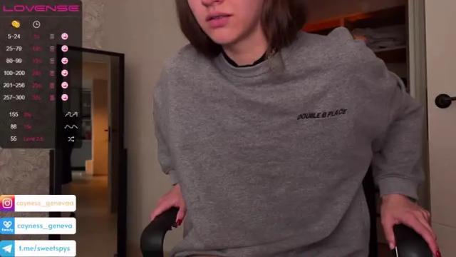 Image 10 of coyness_geneva Stream on Chaturbate on 14 months ago
