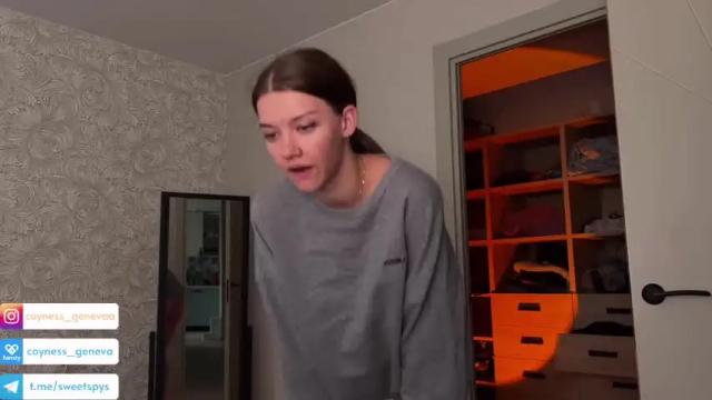 Image 2 of coyness_geneva Stream on Chaturbate on 14 months ago