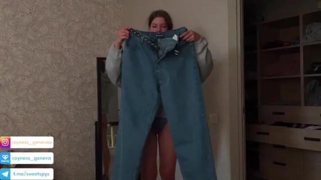 Image 4 of coyness_geneva Stream on Chaturbate on 14 months ago