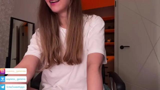 Image 7 of coyness_geneva Stream on Chaturbate on 13 months ago