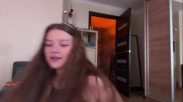 Image 2 of coyness_geneva Stream on Chaturbate on 2 months ago