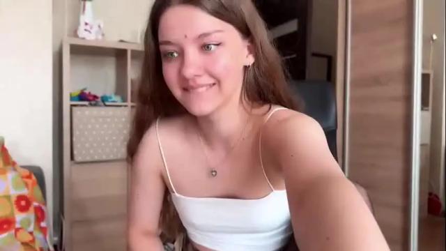 Image 7 of coyness_geneva Stream on Chaturbate on 26 days ago
