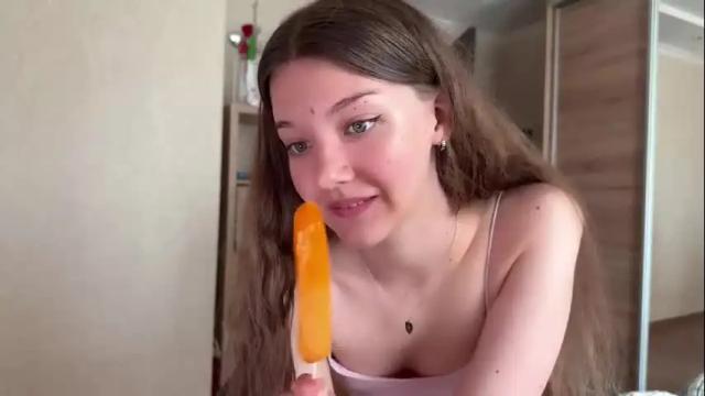 Image 4 of coyness_geneva Stream on Chaturbate on 8 days ago