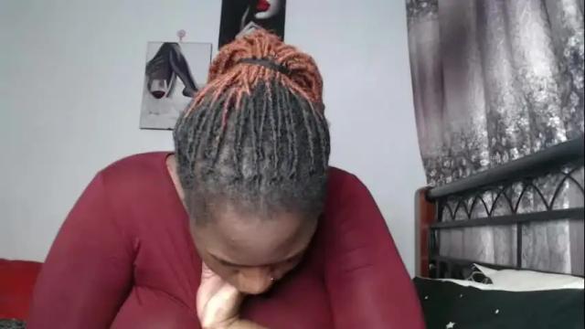 Image 2 of cozy_dion Stream on Chaturbate on 28 days ago