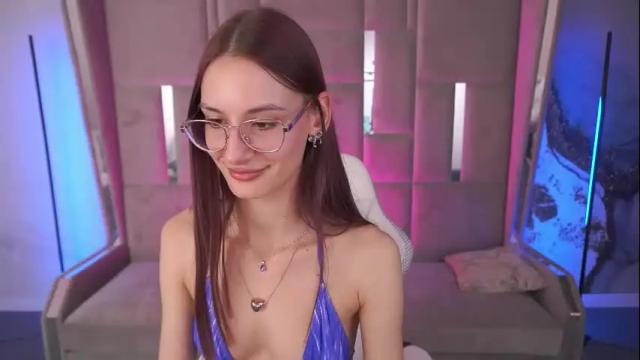 Image 12 of cozymell Stream on Chaturbate on 1 month ago