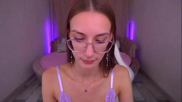 Image 6 of cozymell Stream on Chaturbate on 1 month ago