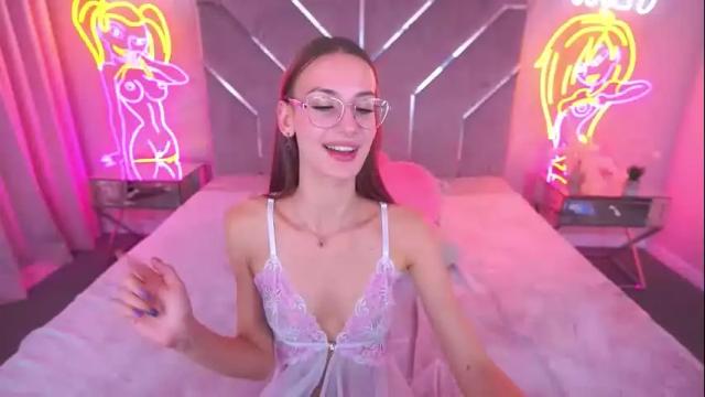 Image 8 of cozymell Stream on Chaturbate on 24 days ago