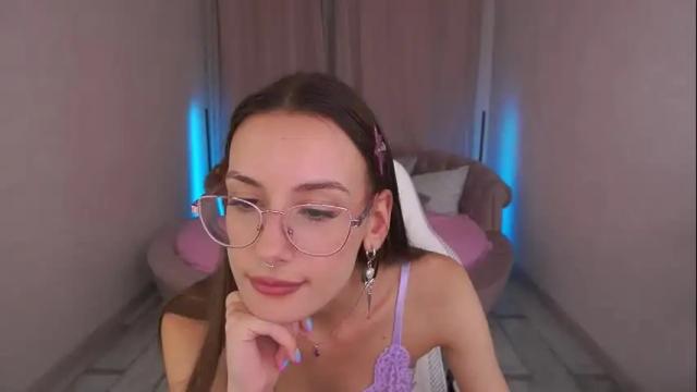 Image 12 of cozymell Stream on Chaturbate on 11 days ago