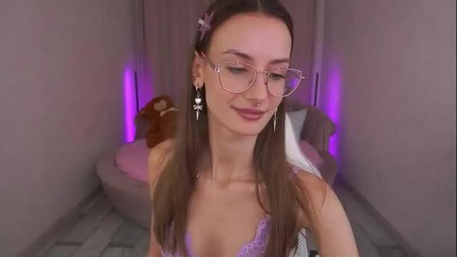 Image 4 of cozymell Stream on Chaturbate on 11 days ago