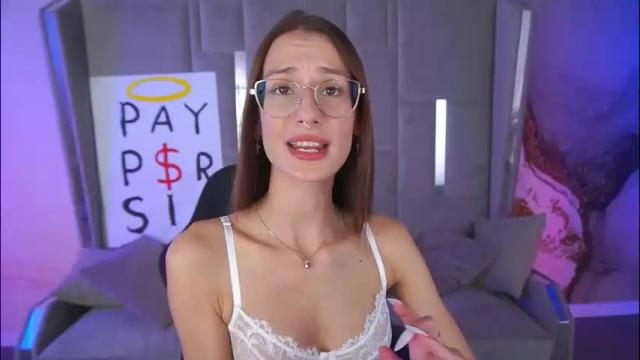 Image 2 of cozymell Stream on Chaturbate on 1 day ago