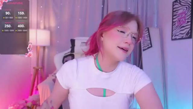 Image 2 of crazy__wine Stream on Chaturbate on 1 month ago