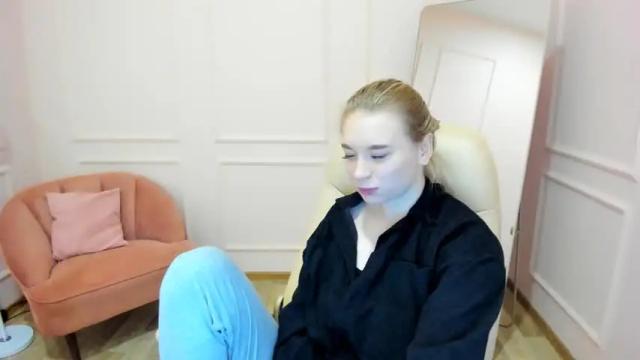Image 3 of crazy_alisha Stream on Chaturbate on 20 months ago