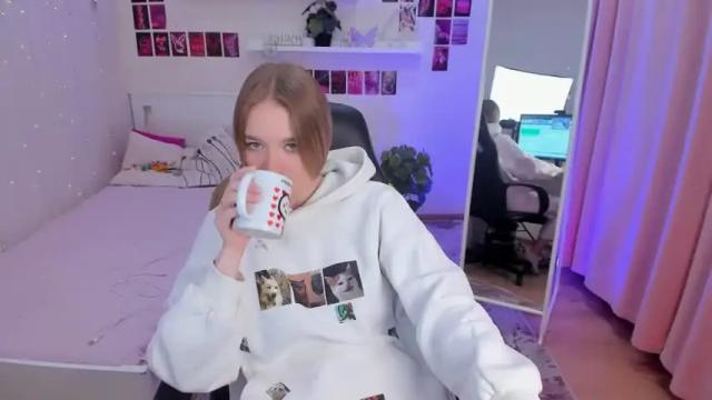 Image 10 of crazy_alisha Stream on Chaturbate on 13 months ago