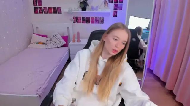 Image 6 of crazy_alisha Stream on Chaturbate on 13 months ago
