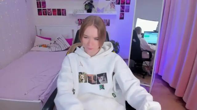 Image 7 of crazy_alisha Stream on Chaturbate on 13 months ago
