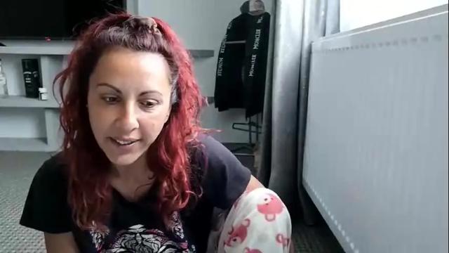 Image 10 of crazybrenda89 Stream on Chaturbate on 1 month ago