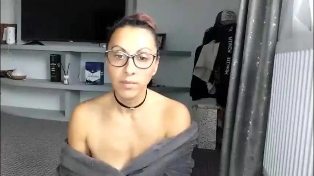 Image 12 of crazybrenda89 Stream on Chaturbate on 28 days ago