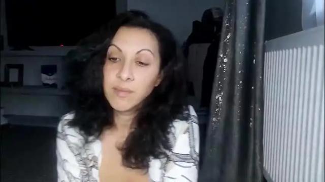 Image 3 of crazybrenda89 Stream on Chaturbate on 26 days ago