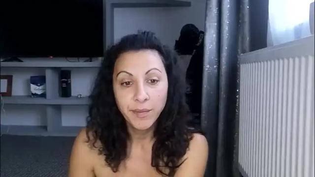 Image 6 of crazybrenda89 Stream on Chaturbate on 20 days ago