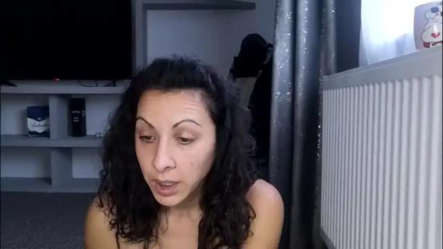 Image 8 of crazybrenda89 Stream on Chaturbate on 20 days ago