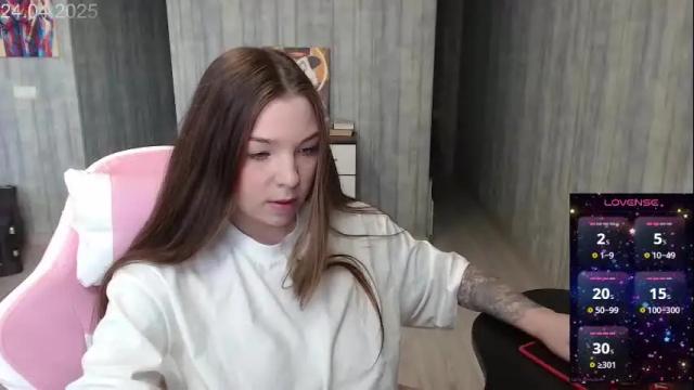 Image 10 of crazycouple1993 Stream on Chaturbate on 1 month ago