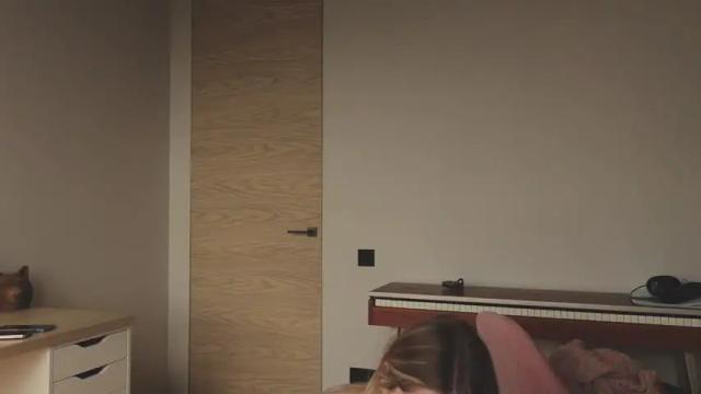 Image 12 of crazyhotrussian Stream on Chaturbate on 29 days ago