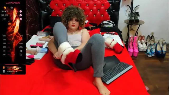 Image 2 of crazzy_pussy Stream on Chaturbate on 25 days ago