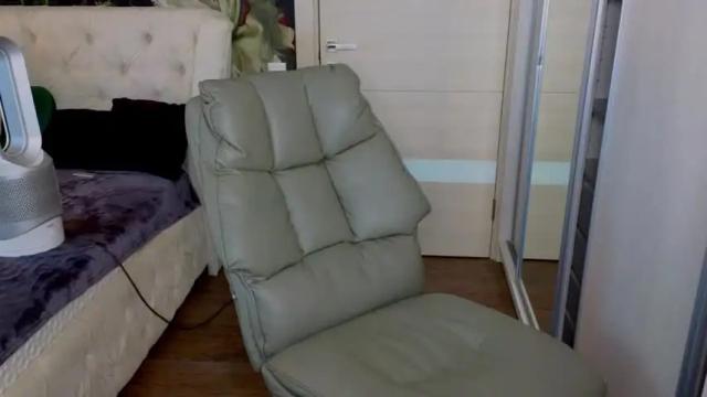 Image 8 of creambunnyx Stream on Chaturbate on 17 months ago