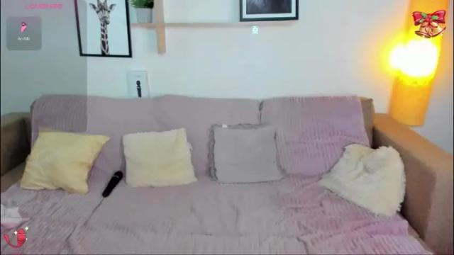 Image 11 of creamy_lissa Stream on Chaturbate on 1 month ago