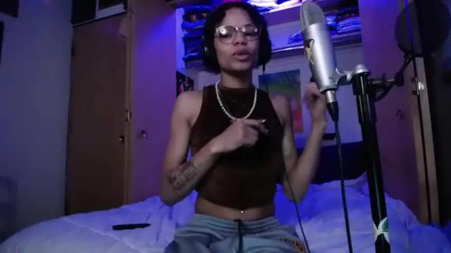 Image 10 of creamycancer Stream on Chaturbate on 17 months ago
