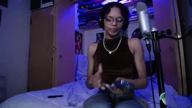 Image 6 of creamycancer Stream on Chaturbate on 17 months ago