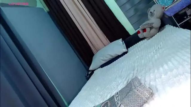 Image 4 of creamycum_celinexxx Stream on Chaturbate on 2 days ago
