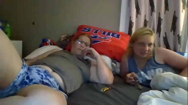 Image 3 of creamymadona Stream on Chaturbate on 14 days ago