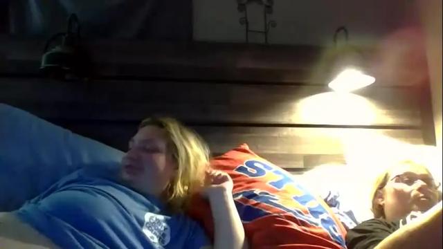 Image 3 of creamymadona Stream on Chaturbate on 25 days ago