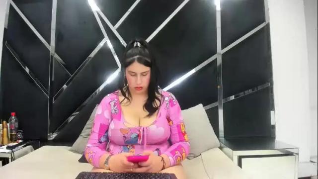 Image 3 of criistaal__ Stream on Chaturbate on 28 days ago