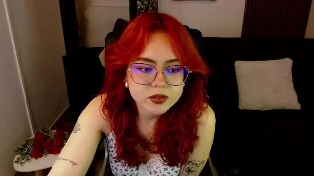 Image 4 of crimson_tati Stream on Chaturbate on 1 month ago