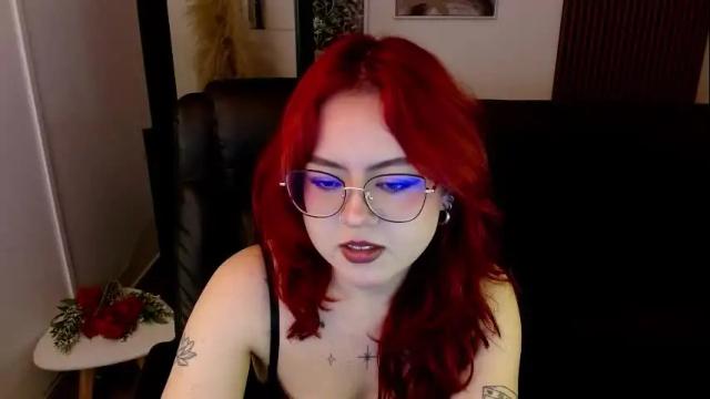 Image 4 of crimson_tati Stream on Chaturbate on 1 month ago